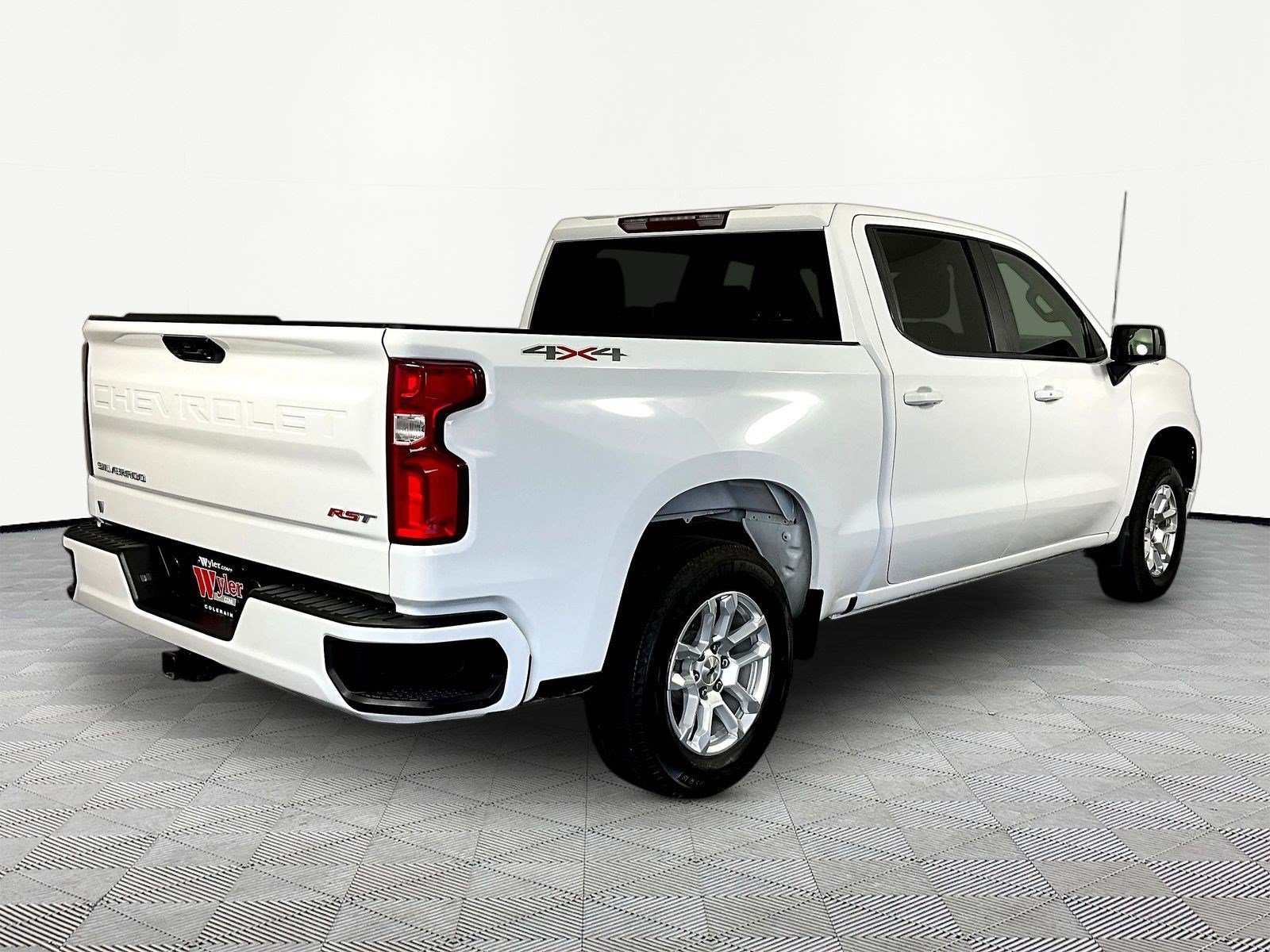 Used 2026 Chevrolet Silverado 1500 RST AWD/4WD image 6