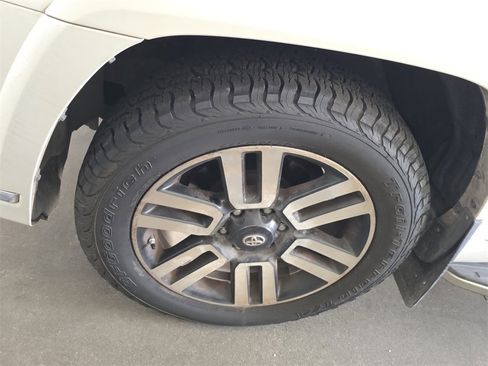 Used 2018 Toyota 4Runner Limited image 5