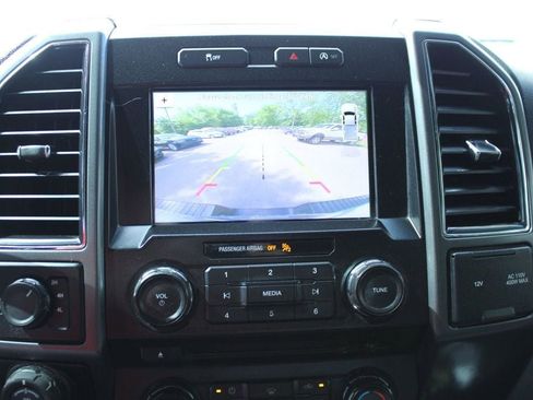 Used 2017 Ford F150 XLT w/ Equipment Group 302A Luxury AWD/4WD image 18