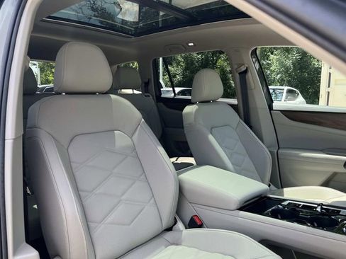 New 2026 Volkswagen Atlas SE FWD image 29