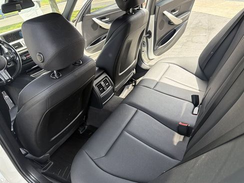 Used 2014 BMW 320i Sedan RWD image 16
