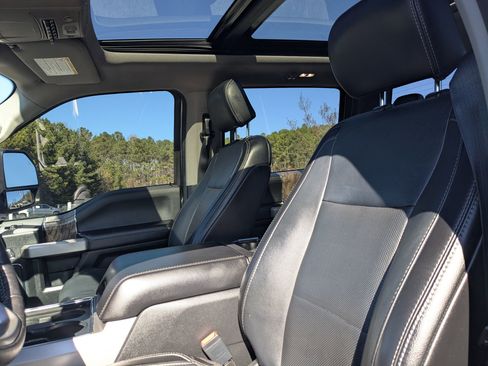 Used 2019 Ford F250 Lariat w/ Lariat Ultimate Package image 14