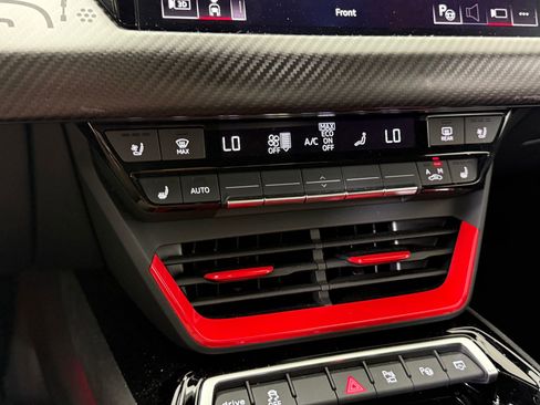 Used 2023 Audi RS e-tron GT image 29