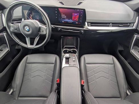 Used 2025 BMW X1 xDrive28i AWD/4WD image 17