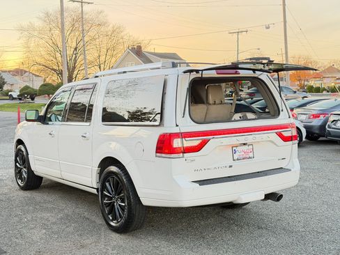 Used 2015 Lincoln Navigator L 4WD image 36
