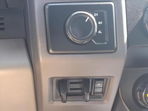 Used 2022 Ford F250 XL w/ Power Equipment Group AWD/4WD image 11