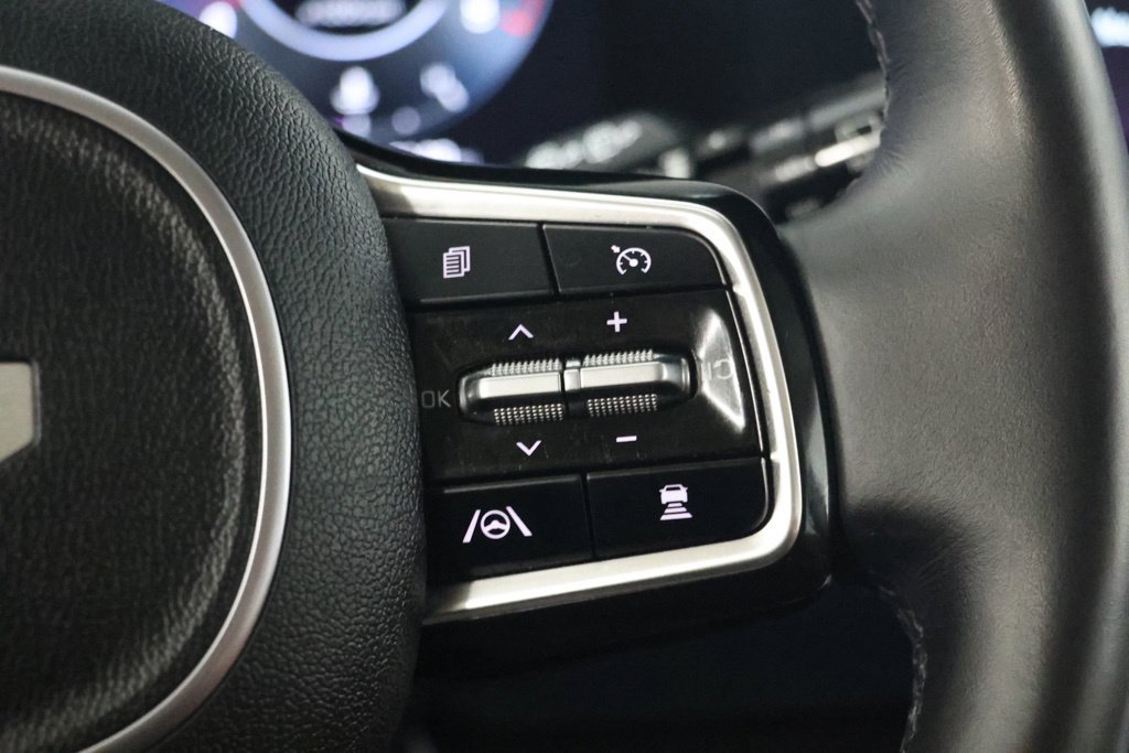 Used 2024 Kia Carnival SX Prestige FWD image 22