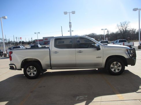 Used 2020 Chevrolet Silverado 1500 LT w/ Texas Edition image 8