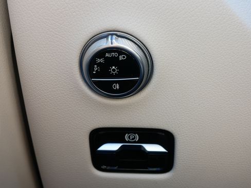 Used 2023 Mercedes-Benz GLC 300 4MATIC image 26