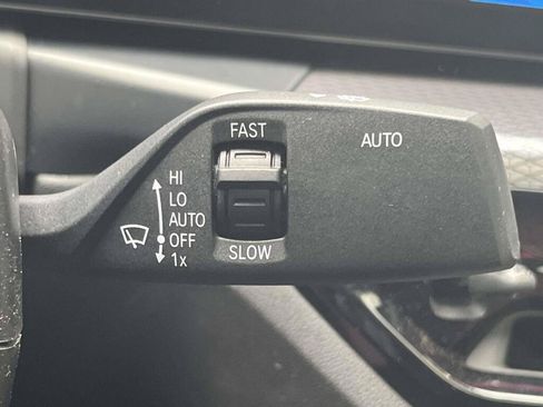 Used 2025 BMW 330i xDrive Sedan w/ M Sport Package AWD/4WD image 37