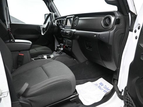 Used 2022 Jeep Gladiator Sport image 20