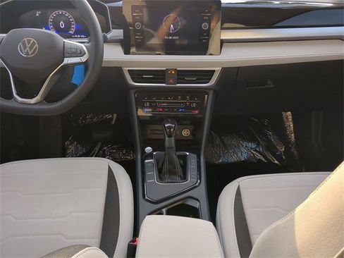 New 2025 Volkswagen Taos SE image 14