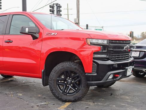 Used 2021 Chevrolet Silverado 1500 LT Trail Boss w/ Convenience Package II image 3