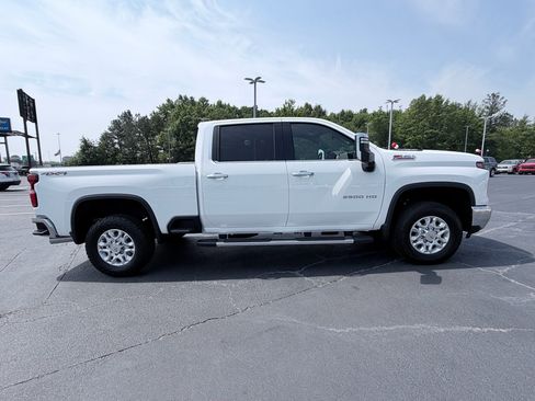 Used 2024 Chevrolet Silverado 2500 LTZ w/ LTZ Plus Package AWD/4WD image 4