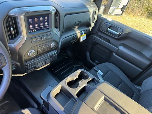 New 2026 GMC Sierra 3500 Pro w/ 1SA Pro Safety Plus Package image 27