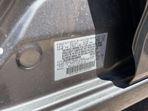Used 2025 Nissan Versa SV FWD image 22