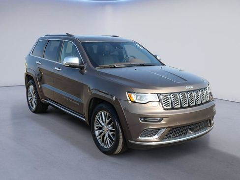 Used 2018 Jeep Grand Cherokee Summit AWD/4WD image 10