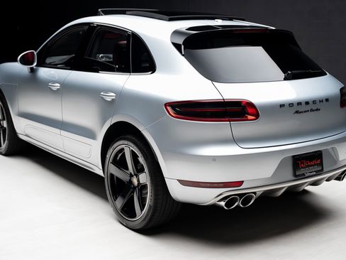 Used 2016 Porsche Macan Turbo AWD/4WD image 23