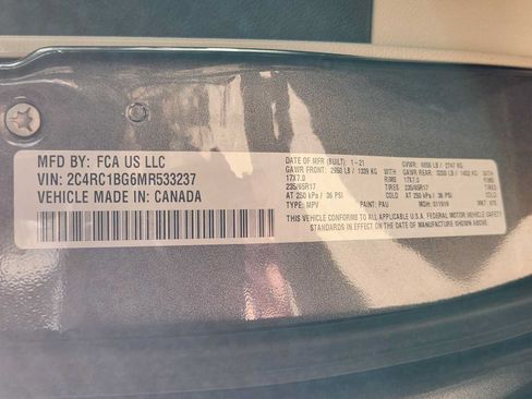 Used 2021 Chrysler Pacifica Touring-L FWD image 33