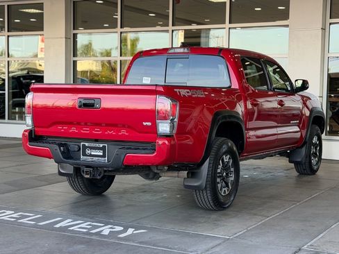 Certified 2021 Toyota Tacoma TRD Off-Road w/ Technology Package AWD/4WD image 14