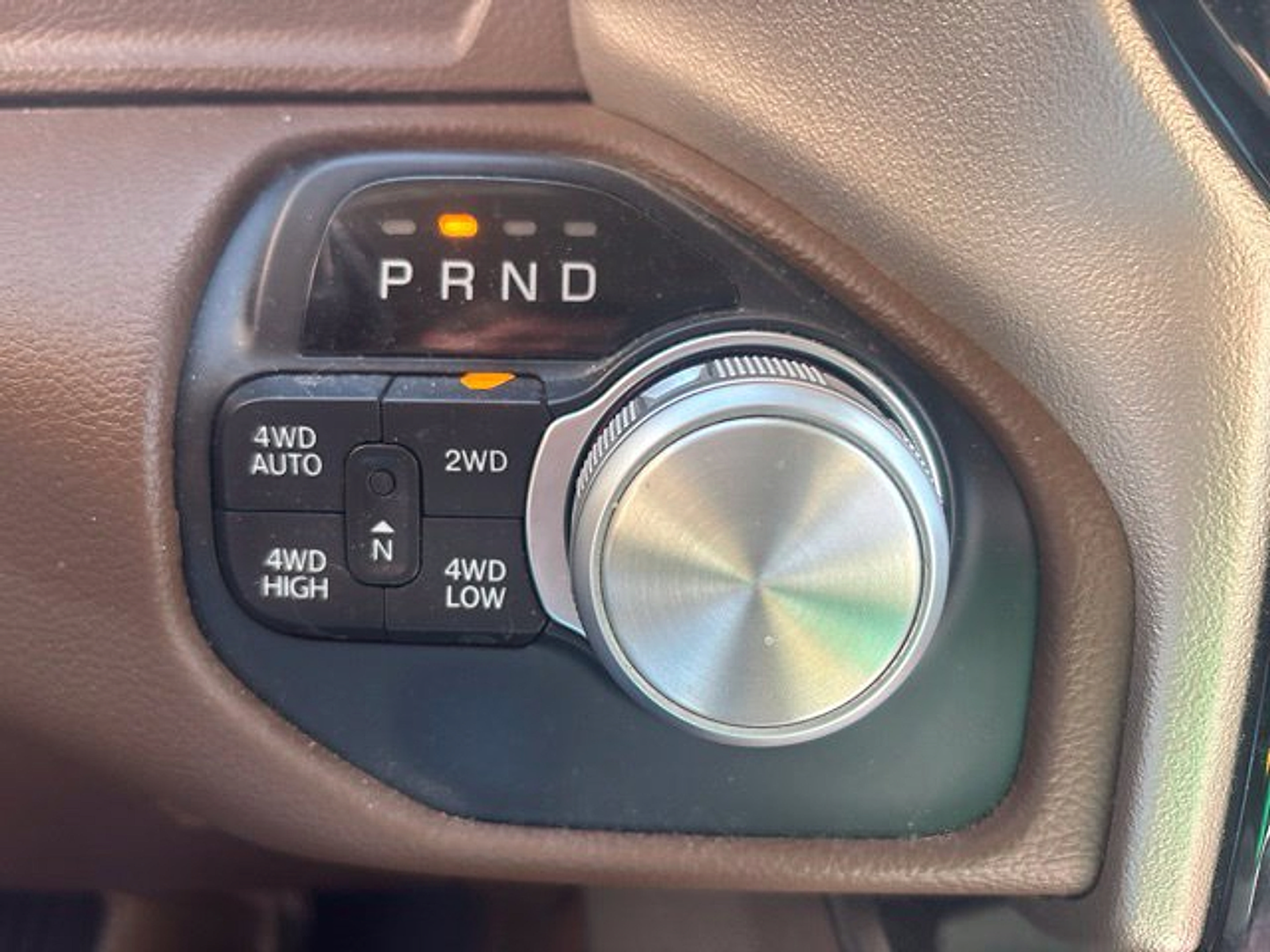 Used 2019 RAM 1500 Laramie AWD/4WD image 18