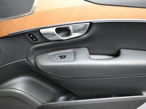 Certified 2024 Volvo XC90 B6 Plus image 11