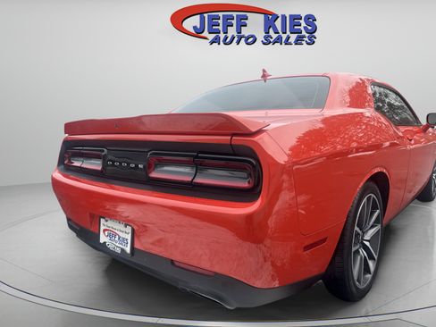 Used 2022 Dodge Challenger R/T w/ Plus Package image 5