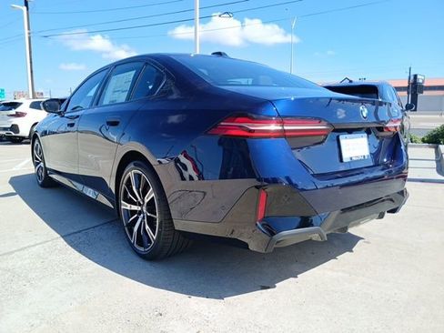 New 2026 BMW 530i 530i Loaner w/ M Sport Package image 7