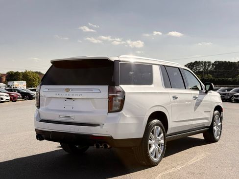 Used 2021 Chevrolet Suburban High Country AWD/4WD image 11