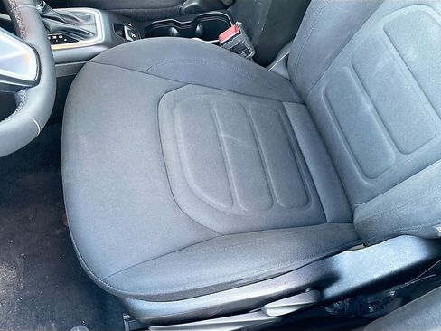 Used 2021 Jeep Renegade Latitude image 19