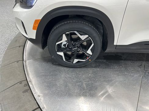 New 2026 Kia Seltos S AWD/4WD image 29