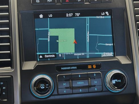 Used 2019 Ford F350 Platinum w/ Platinum Ultimate Package image 9