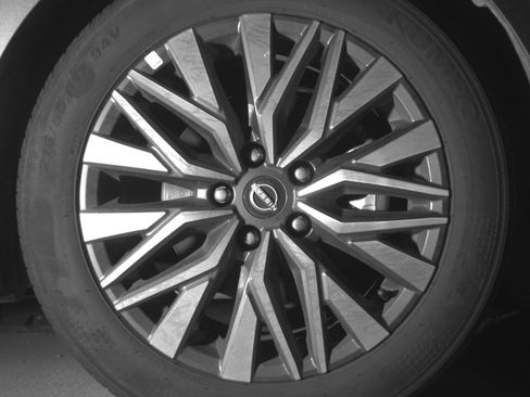 Used 2025 Nissan Altima 2.5 SV image 13