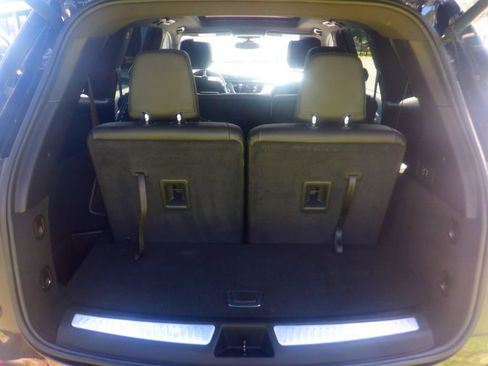Used 2024 Cadillac XT6 Luxury w/ LPO, Floor Liner Package AWD/4WD image 14