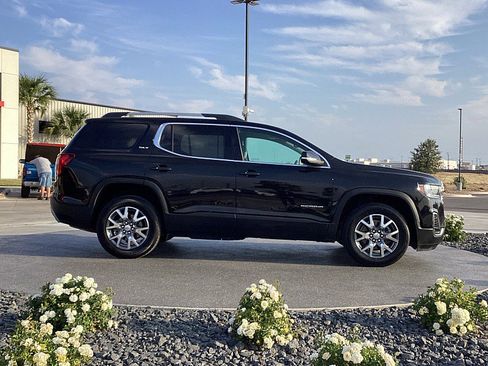 Used 2023 GMC Acadia SLT image 4
