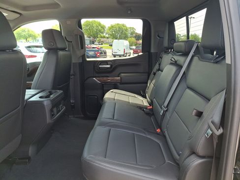 Used 2021 Chevrolet Silverado 1500 LT Trail Boss w/ LT Trail Boss Premium Package AWD/4WD image 10