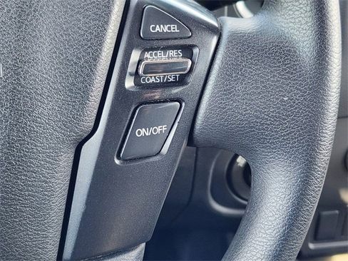 Used 2024 Nissan Frontier SV image 26