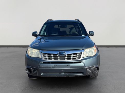Used 2012 Subaru Forester 2.5X Premium w/ All-Weather Pkg image 8