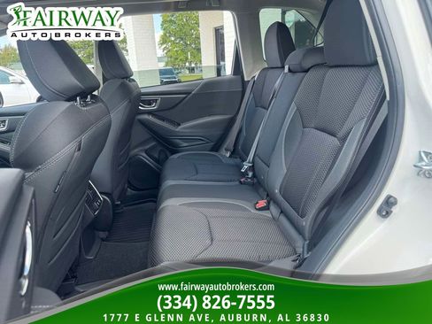Used 2024 Subaru Forester Premium AWD/4WD image 11