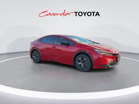 New 2026 Toyota Prius LE image 2