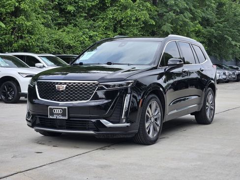 Used 2022 Cadillac XT6 Premium Luxury w/ Platinum Package FWD image 6