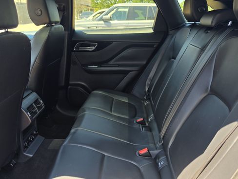 Used 2017 Jaguar F-PACE Premium AWD/4WD image 22