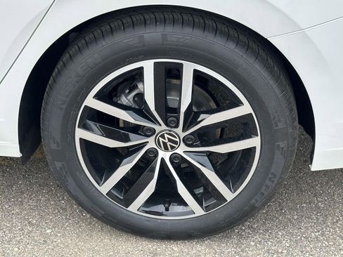 New 2026 Volkswagen Jetta SE FWD image 7