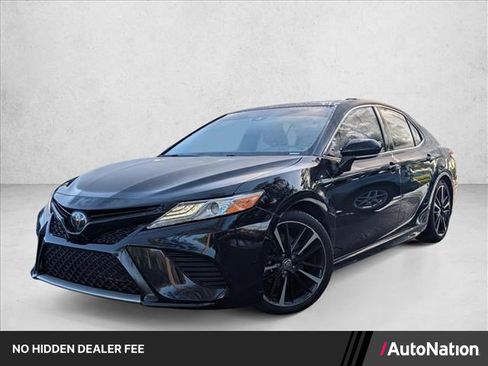 Used 2020 Toyota Camry XSE w/ Navigation Package FWD image 1