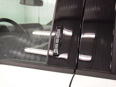 Used 2026 Ford F150 Lariat AWD/4WD image 14