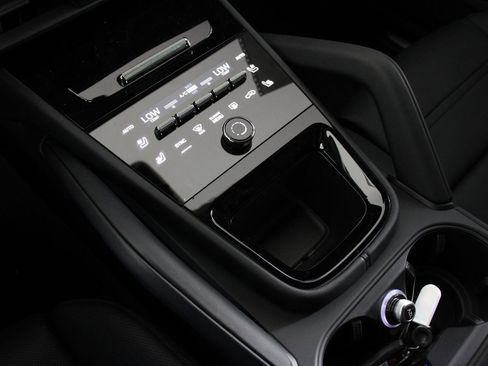 New 2026 Porsche Cayenne Coupe image 14