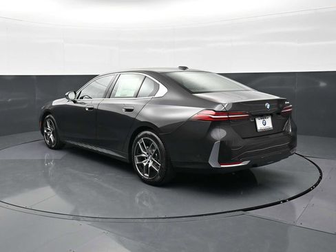 New 2026 BMW 530i RWD image 7