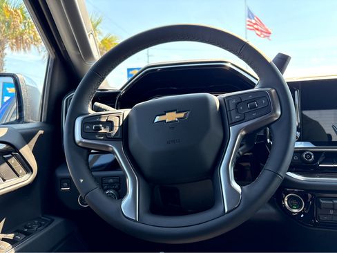 New 2025 Chevrolet Silverado 1500 LT image 12
