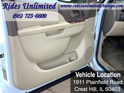 Used 2010 Chevrolet Suburban LTZ AWD/4WD image 15