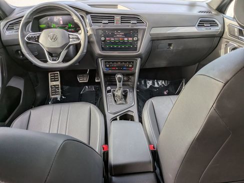 Certified 2023 Volkswagen Tiguan SE R-Line image 12